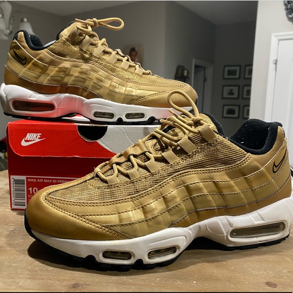 nike 95 gold